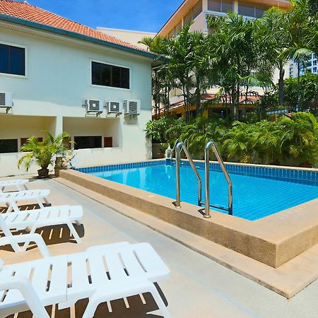 Ashford Villas Cosy Beach Pattaya Exterior photo