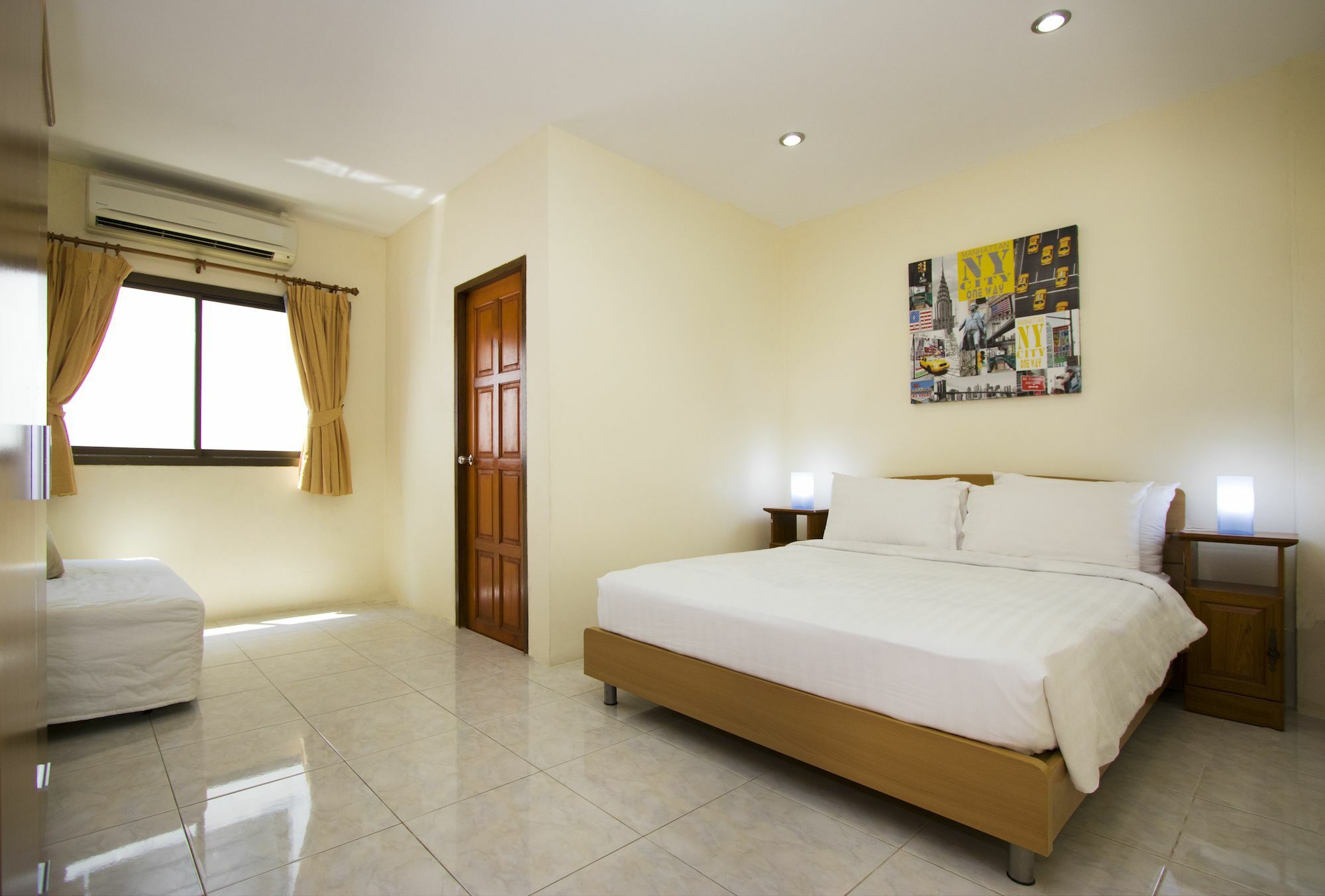 Ashford Villas Cosy Beach Pattaya Exterior photo