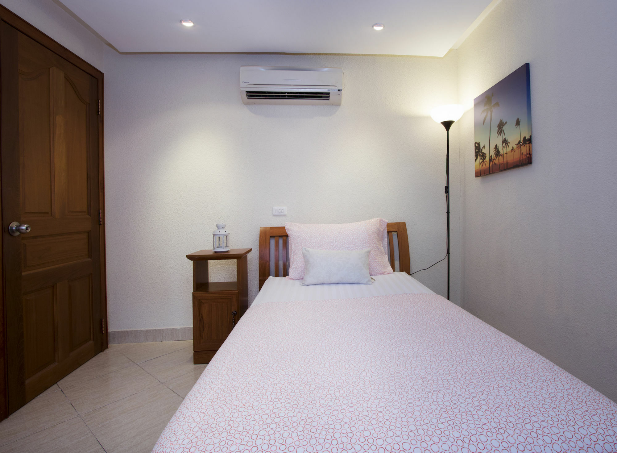 Ashford Villas Cosy Beach Pattaya Exterior photo