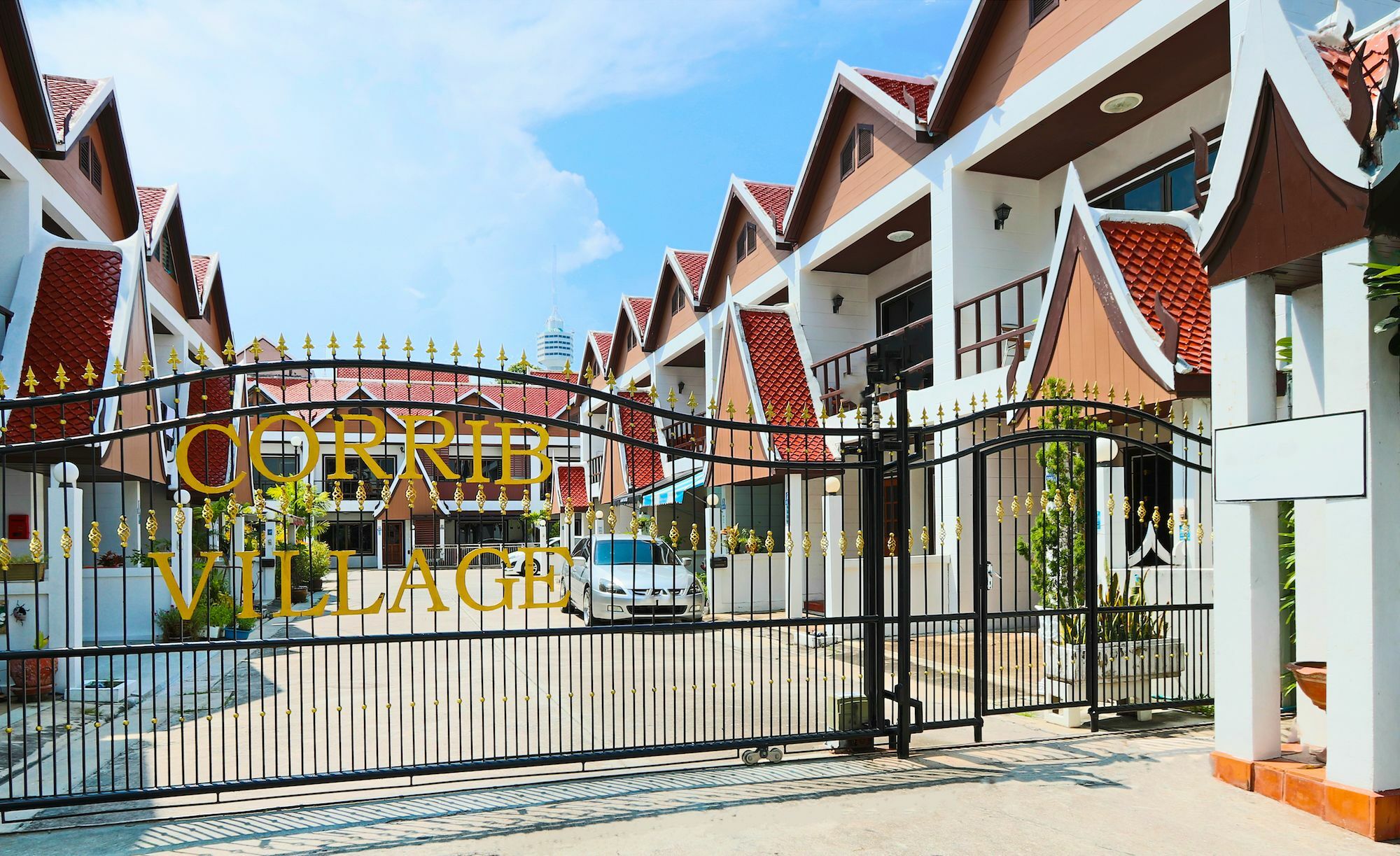 Ashford Villas Cosy Beach Pattaya Exterior photo